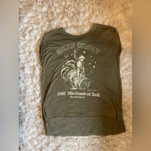 Country deep, size medium, army green graphic tank top